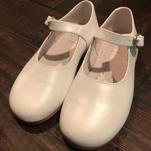 Easter Shoes!!! white pearlized leather Mary Jane
